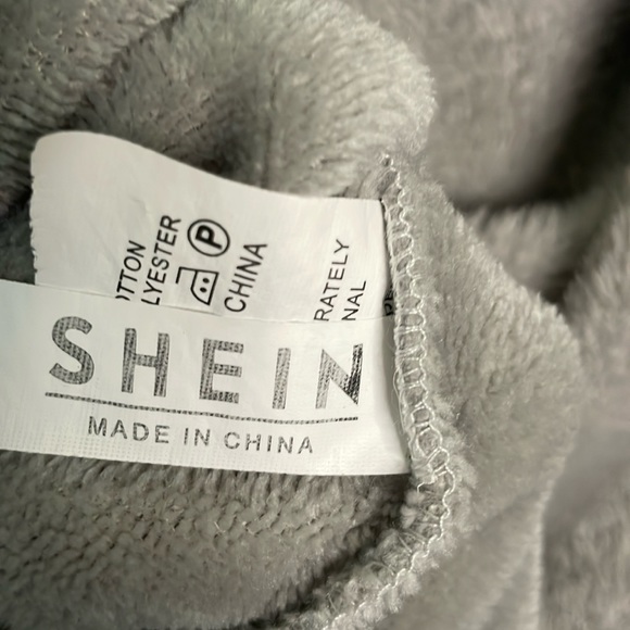 Shein Gray Plush Sweater - Size‎ Large - Picture 3 of 3